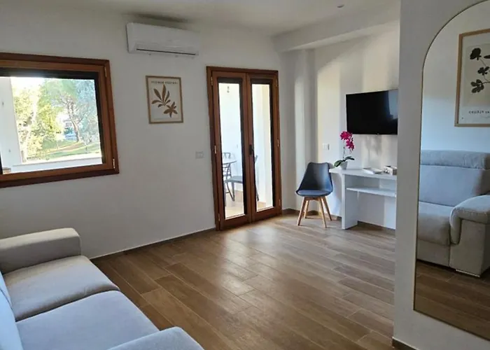 לינה וארוחת בוקר Casa Del Centro 3*